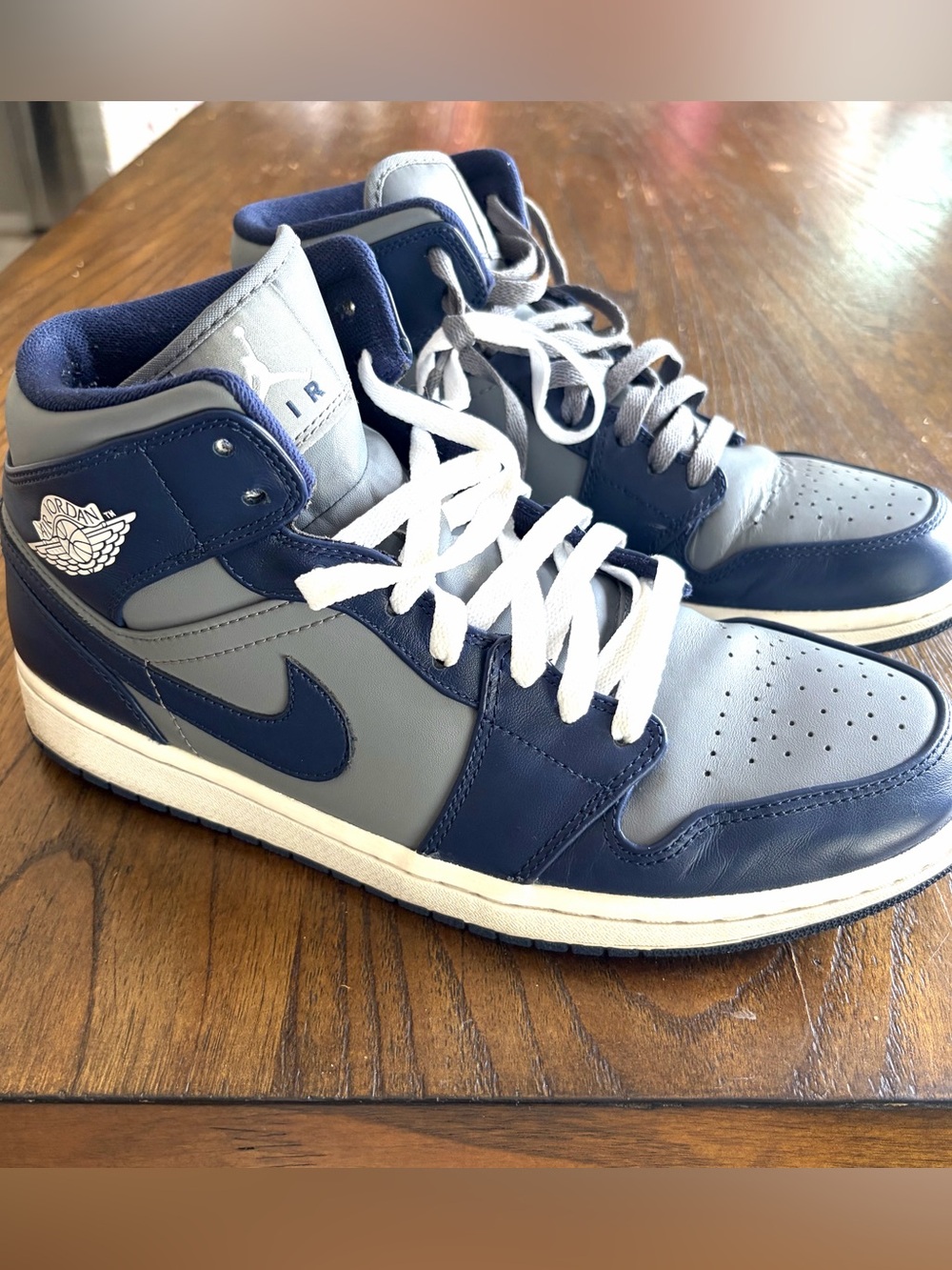 Nike Air Jordan 1 Mid "Georgetown”  554724-006, Size: 10.5